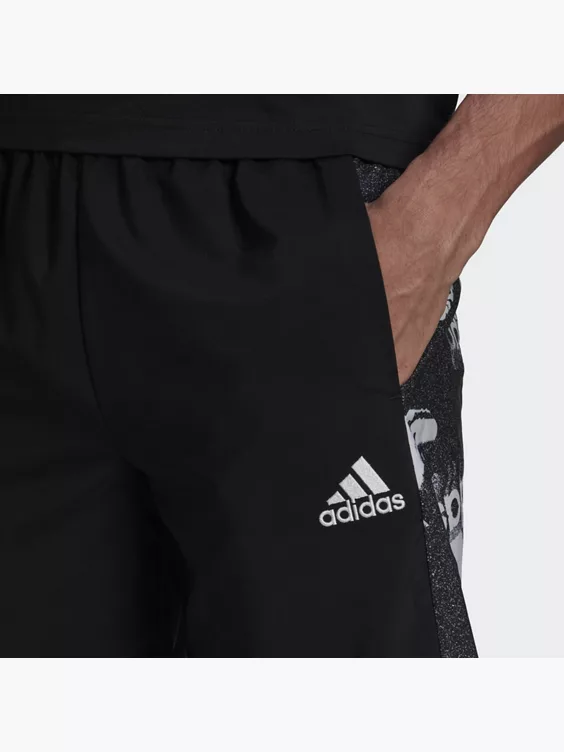 Adidas Essentials BrandLove Woven Shorts – Bild 2